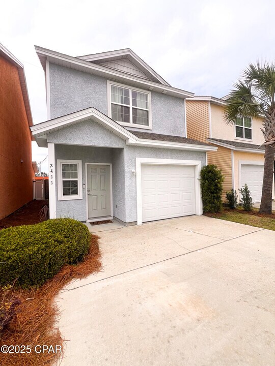 2411 Causeway Manor Ct in Panama City Beach, FL - Building Photo