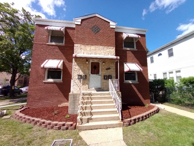5260 W Foster Ave