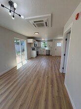 1180 Woodrow Ln in Medford, OR - Building Photo - Building Photo