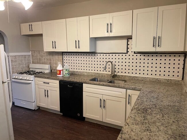property at 826 Walnut St