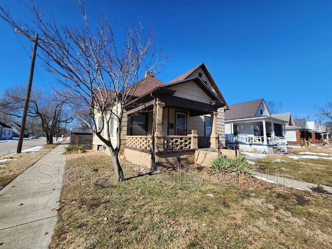 property at 1100 N 10th St