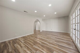 13201 De Foe Ave in Sylmar, CA - Building Photo - Building Photo