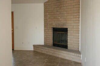 6200 Chester W Nimitz St in Bakersfield, CA - Building Photo - Building Photo