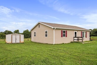 123 County Road 383 in Dora, MO - Building Photo - Building Photo