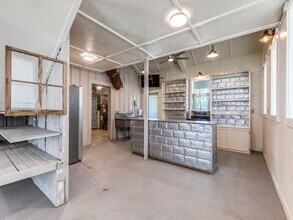 1005 Center Cir in Salado, TX - Building Photo - Building Photo