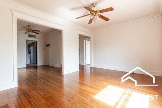 910 W Belle Plaine Ave, Unit 2 in Chicago, IL - Building Photo - Building Photo