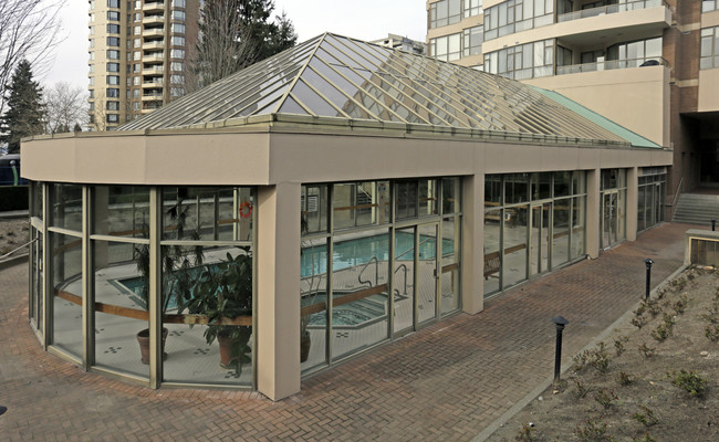 The Metropolitan in Burnaby, BC - Building Photo - Building Photo