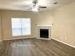 12204 Shadow Wood Trail in Burleson, TX - Foto de edificio - Building Photo