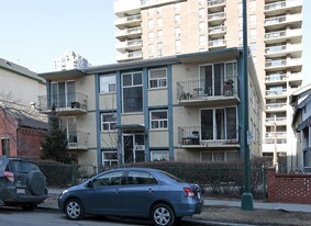 The Winston in Calgary, AB - Building Photo