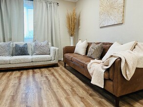 1647 N Lake Ave in Ontario, CA - Building Photo - Building Photo