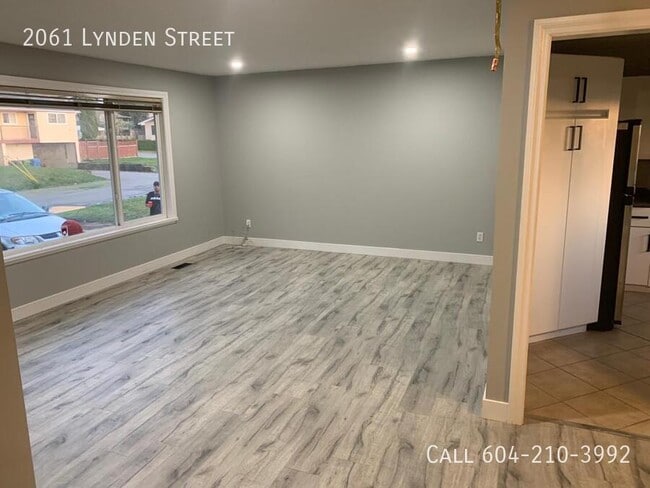 2061 Lynden St in Abbotsford, BC - Building Photo - Building Photo