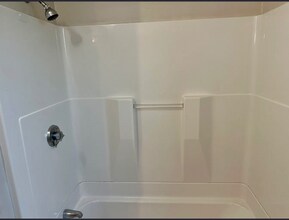 66 Chatham St, Unit 6 in Worcester, MA - Building Photo - Building Photo