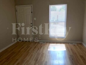 6863 Foxbend Ct in Florissant, MO - Building Photo - Building Photo