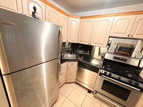 61-25 98th St in Queens, NY - Building Photo - Building Photo