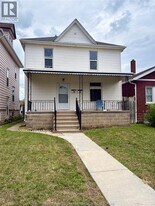 820 Marion Ave in Windsor, ON - Building Photo