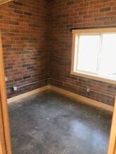 330 S Cherry St, Unit A in Burlington, WA - Building Photo - Building Photo