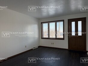2721 N Locust St in Appleton, WI - Building Photo - Building Photo