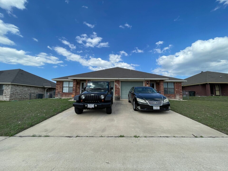 2801 Edgefield St in Killeen, TX - Building Photo