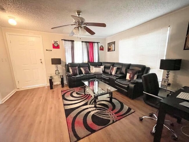 1011 Kane St in Waco, TX - Building Photo - Building Photo