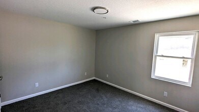 1474 Kelly Dr in Hinesville, GA - Building Photo - Building Photo