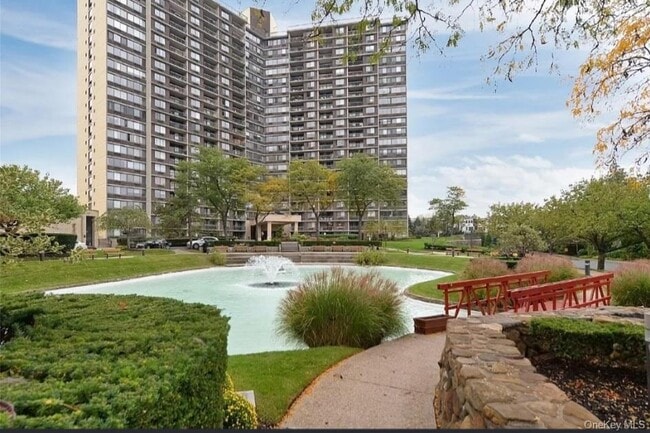 property at 1 Bay Club Dr
