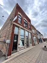 220 Main St in Lemont, IL - Building Photo
