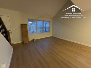 1011-1013 Greystone Ct in Fulton, MO - Building Photo - Building Photo