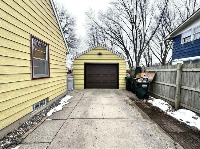 908 3rd St S in Cold Spring, MN - Building Photo - Building Photo