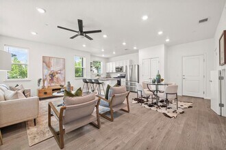 9015 Cattle Baron Path in Austin, TX - Building Photo - Building Photo