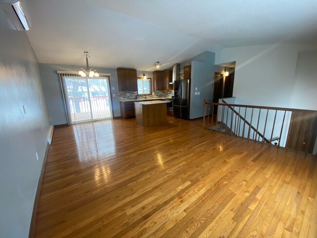 property at 2807 26th St Cir S