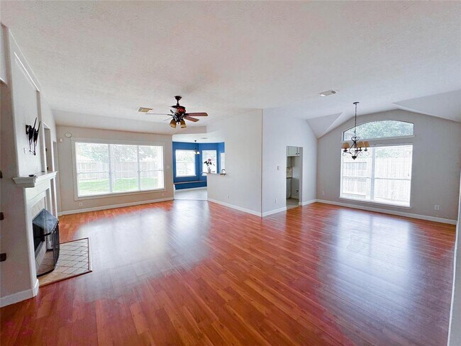 19410 Bear Springs Dr in Katy, TX - Building Photo - Building Photo