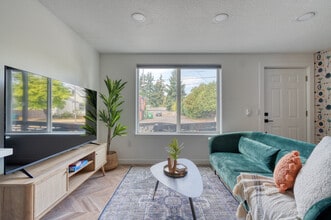 5222 SE Holgate Blvd in Portland, OR - Building Photo - Building Photo