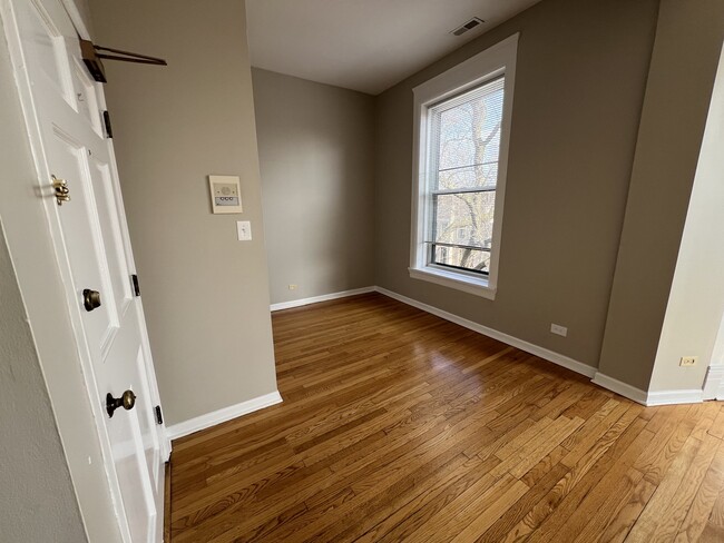 2022 N Seminary Ave in Chicago, IL - Building Photo - Building Photo