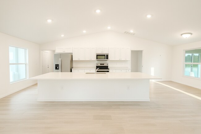 904 NE 43rd Terrace in Cape Coral, FL - Building Photo - Building Photo