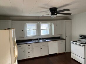 143 Alpine St in Hot Springs, AR - Building Photo - Building Photo