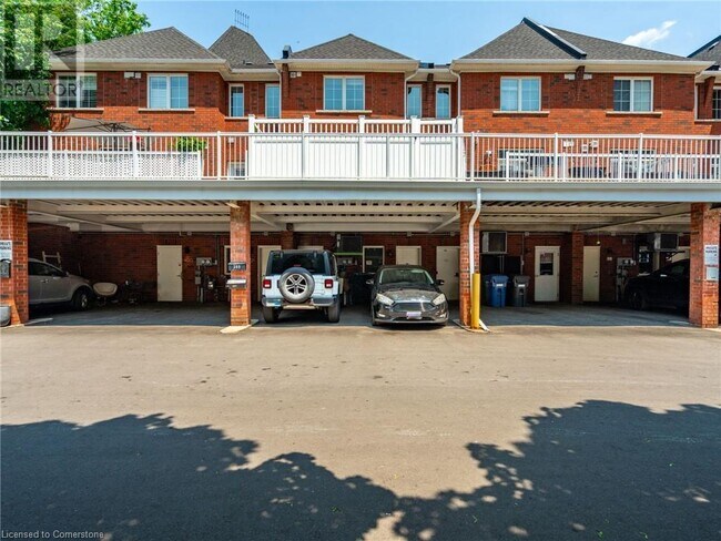 399 Martha St in Burlington, ON - Building Photo - Building Photo