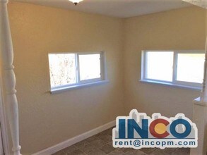 1001 S Eliot St-Unit -A in Denver, CO - Foto de edificio - Building Photo