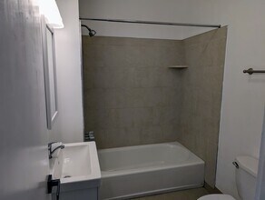 1117 W Main St, Unit Apt A in Norristown, PA - Building Photo - Building Photo