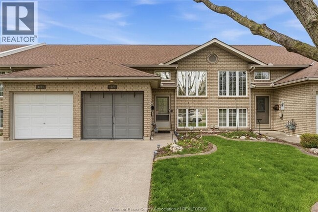 property at 1022 Lexington Cir