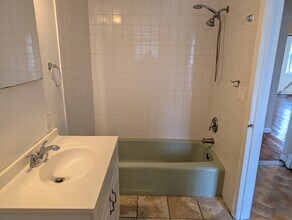 138 Chestnut St, Unit 2 in West Orange, NJ - Building Photo - Building Photo