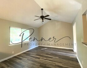 328 SE Jackson St in Lee's Summit, MO - Building Photo - Building Photo