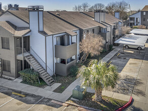 O'Connor Oaks in San Antonio, TX - Foto de edificio - Building Photo