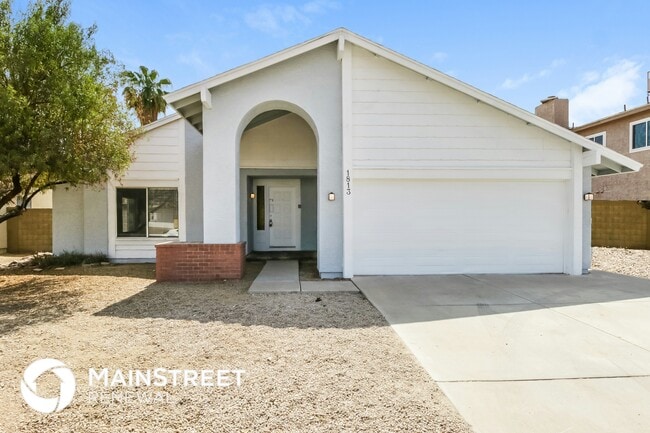 property at 1813 E Alta Vista Rd