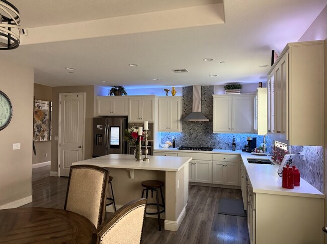 2338 Hancock Dr in Fairfield, CA - Foto de edificio - Building Photo