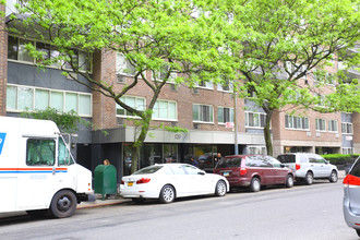 120 West 97th Street in New York, NY - Foto de edificio - Building Photo