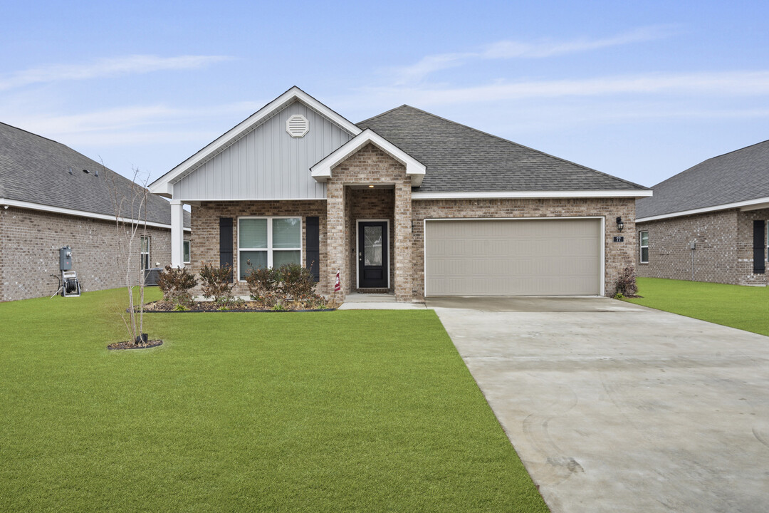 77 Saltmeadow Cir in Ocean Springs, MS - Building Photo