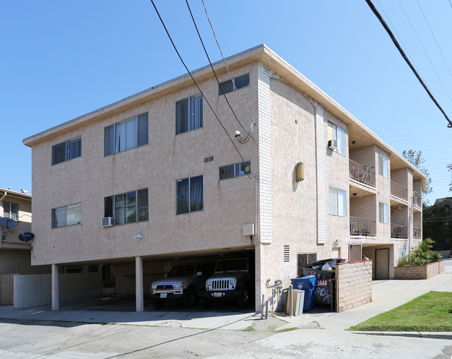 4261 S Centinela Ave in Los Angeles, CA - Building Photo - Building Photo