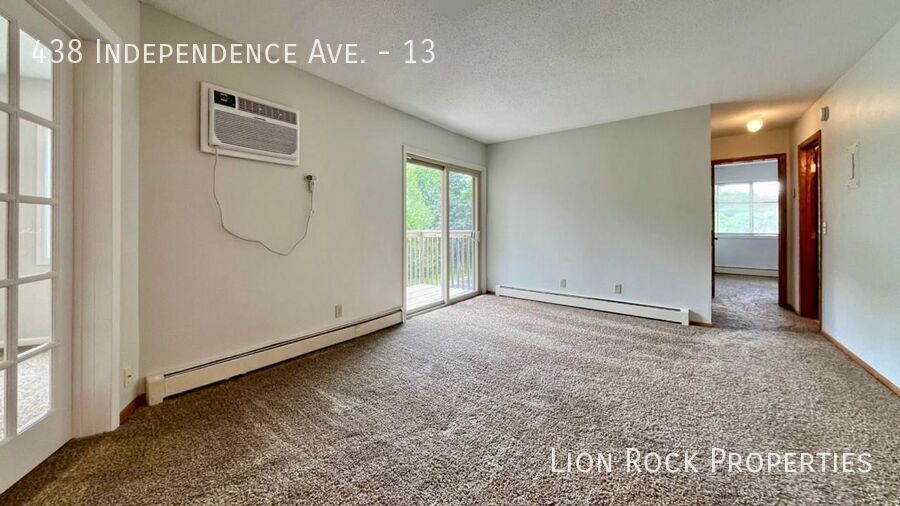 438 Independence Ave N in Champlin, MN - Building Photo