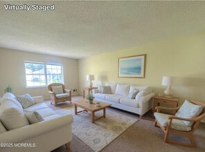 11 Reef Pl in Brick, NJ - Foto de edificio - Building Photo