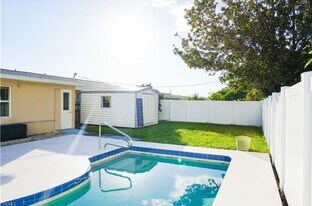 6004 Deming Ave in North Port, FL - Building Photo